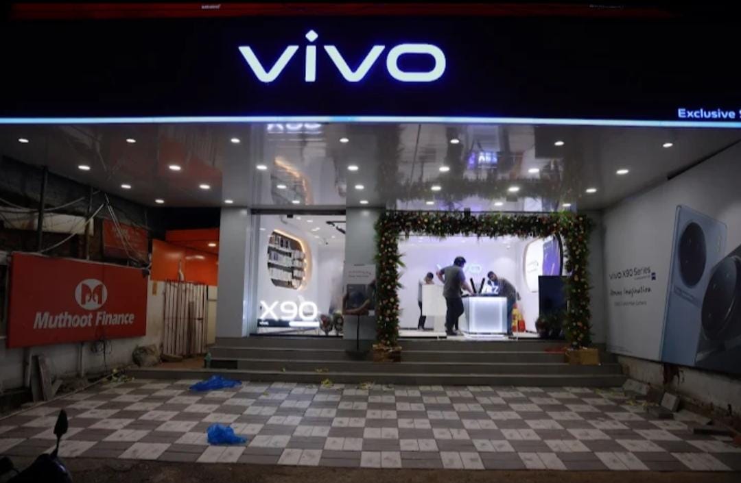 VIVO Exclusive Store exterior